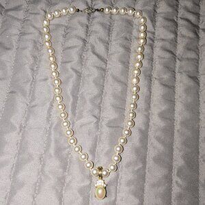 Roman Faux Pearl Necklace w/ Iridescent Cabochon & Rhinestone Clasp 5717